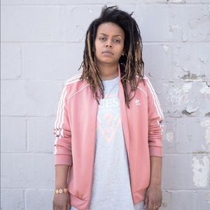 Meet your Posher, Hana